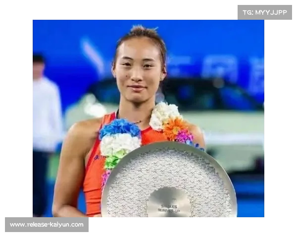 郑钦文伤病无奈退出中国赛季 世界排名或遭重创积分大幅下滑